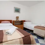 Elvis Apartamento *