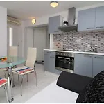 Elvis Apartamento *