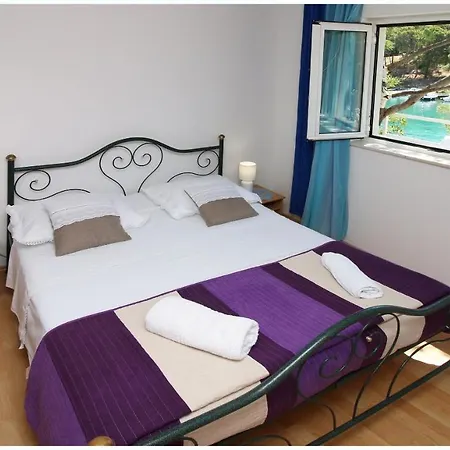 Apartment Elvis Primošten