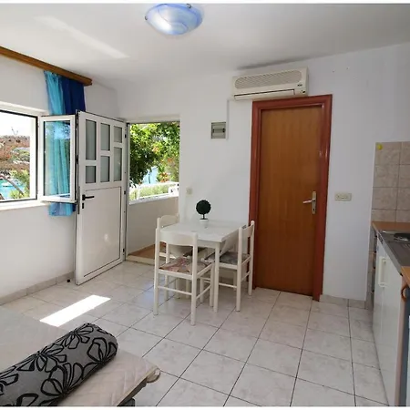 Apartment Elvis Primosten