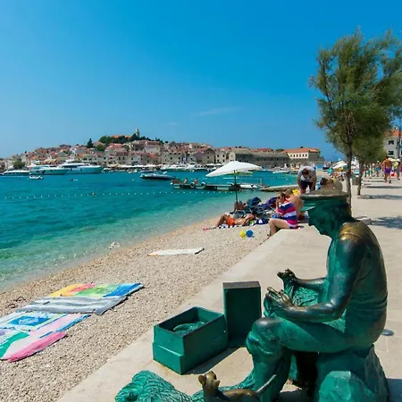 Elvis Apartment Primosten